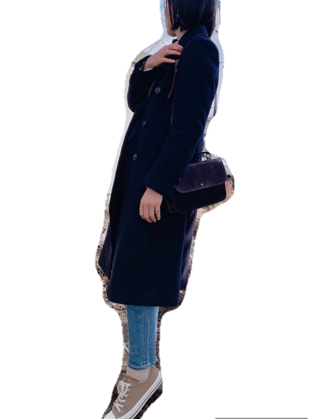「大人カジュアル、今日のコーデ、コート、シンプル、休日コーデ、ootd、スニーカー」｜「UNIQLOのウールブレンドコート（その他アウター、ブルー系）」を使った、Sakuさん（レディース・164cm）の冬コーディネートの1枚目の写真