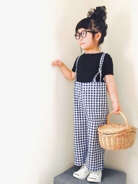 「ジャックパーセル」｜「アイテム（サロペット/オーバーオール）」を使った、a n n eさん（キッズ・100cm）の春コーディネート