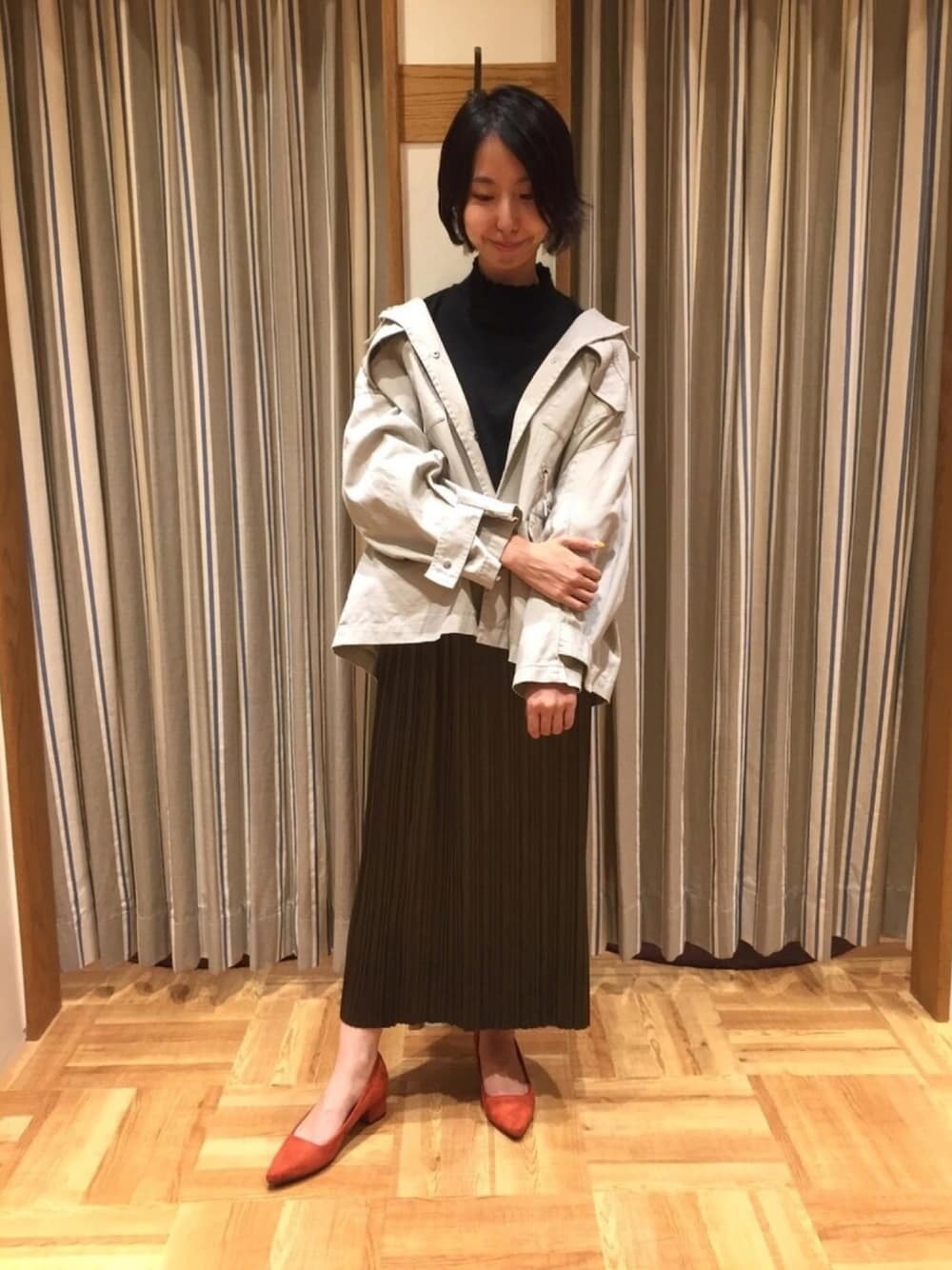 「オトナカジュアル、秋、オトナ女子、秋コーデ、カーキ、パンプス」｜「Te chichi TERRASSEのミリタリージャケット（ミリタリージャケット、グレー系）」を使った、eriさん（レディース・160cm）の秋コーディネートの1枚目の写真