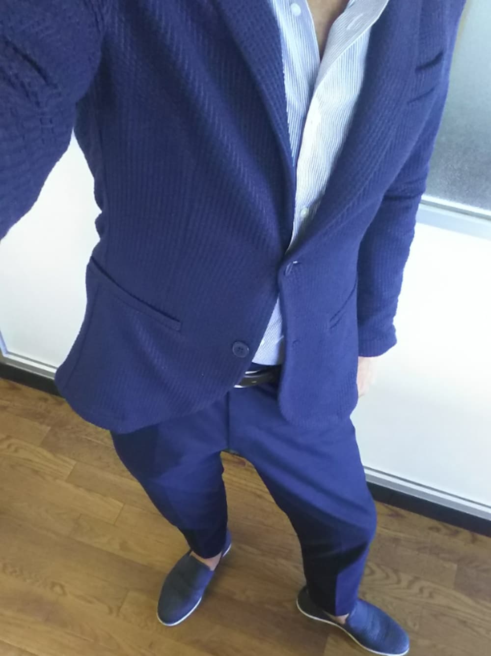 「ZARAのアイテム（テーラードジャケット、ブルー系）」を使った、keiyu さん（メンズ・174cm）の夏コーディネートの1枚目の写真
