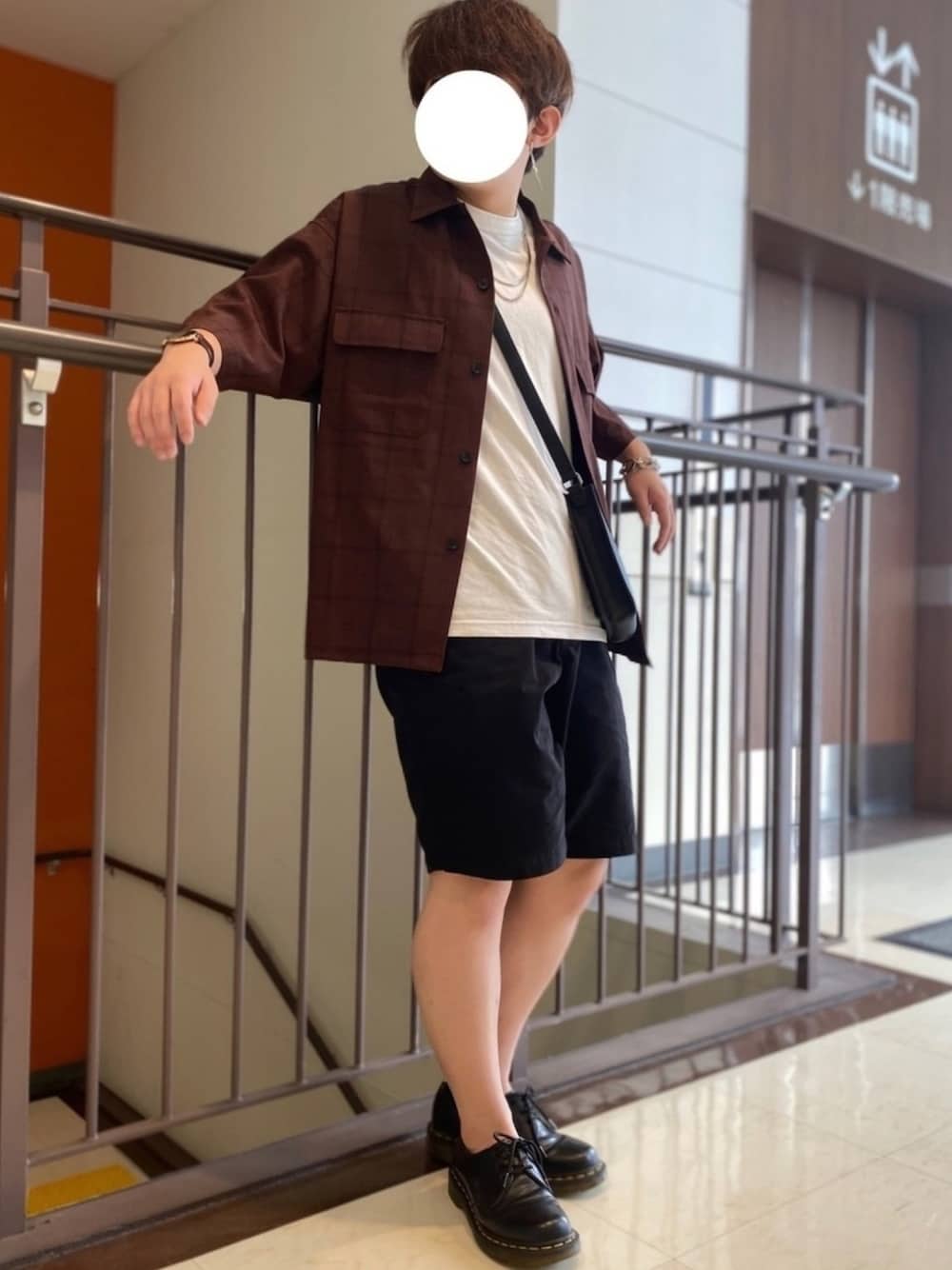 「夏コーデ、夏、低身長、ootd、チノパン、ハーフパンツ、ユニクロ、チェック」｜「GLOBAL WORKのLINEN LIKEシャツ/872136（シャツ/ブラウス、ブラウン系）」を使った、のぼるさん（メンズ・155cm）の夏コーディネートの1枚目の写真