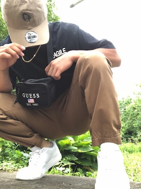 「Guess（ゲス）のアイテム（バッグ）」を使った、ZINYさん（メンズ・168cm）の夏コーディネート