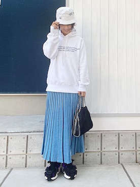 「Sacai（サカイ）のアイテム（パーカー）」を使った、YYYYYSさん（レディース・165cm）の秋コーディネート