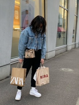 「AIR FORCE 1」｜「アイテム（デニムジャケット）」を使った、r27さん（レディース・160cm）の春コーディネート