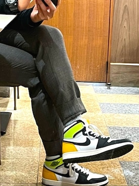 「B'2nd（ビーセカンド）のアイテム（スラックス）」を使った、Hirokiさん（メンズ・179cm）の春コーディネート
