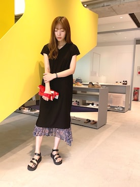 「suicoke（スイコック）のアイテム」を使った、NATSUさん（レディース・165cm）の夏コーディネート