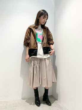 「MSGM（エムエスジーエム）のアイテム」を使った、NATSUさん（レディース・165cm）の春コーディネート