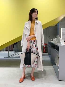 「フラワープリント」｜「アイテム（トレンチコート）」を使った、NATSUさん（レディース・165cm）の春コーディネート