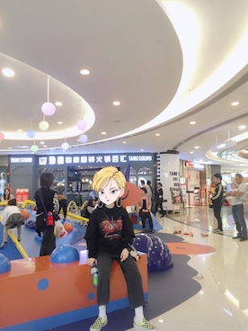 「休闲」｜「アイテム（アナログ腕時計）」を使った、Gill-Jiangさん（レディース・150cm）の冬コーディネート