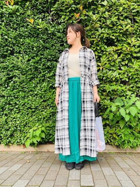 「Lugnoncure（ルノンキュール）の麻レーヨンマキシス丈カート（スカート、グリーン系）」を使った、lukawaguchimaekawaさん（レディース）の夏コーディネート