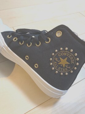 「CONVERSE（コンバース）のアイテム（スニーカー、ブラック系）」を使った、yuyuさん（レディース・153cm）の冬コーディネート