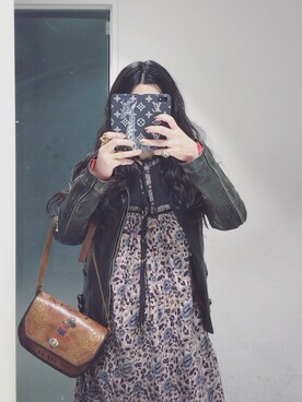 「LouisVuitton」｜「アイテム（ライダースジャケット）」を使った、yuiさん（レディース・160cm）の春コーディネート