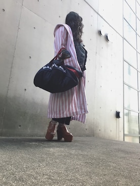 「DRIES VAN NOTEN（ドリスヴァンノッテン）のアイテム（サンダル）」を使った、yuiさん（レディース・160cm）の春コーディネート
