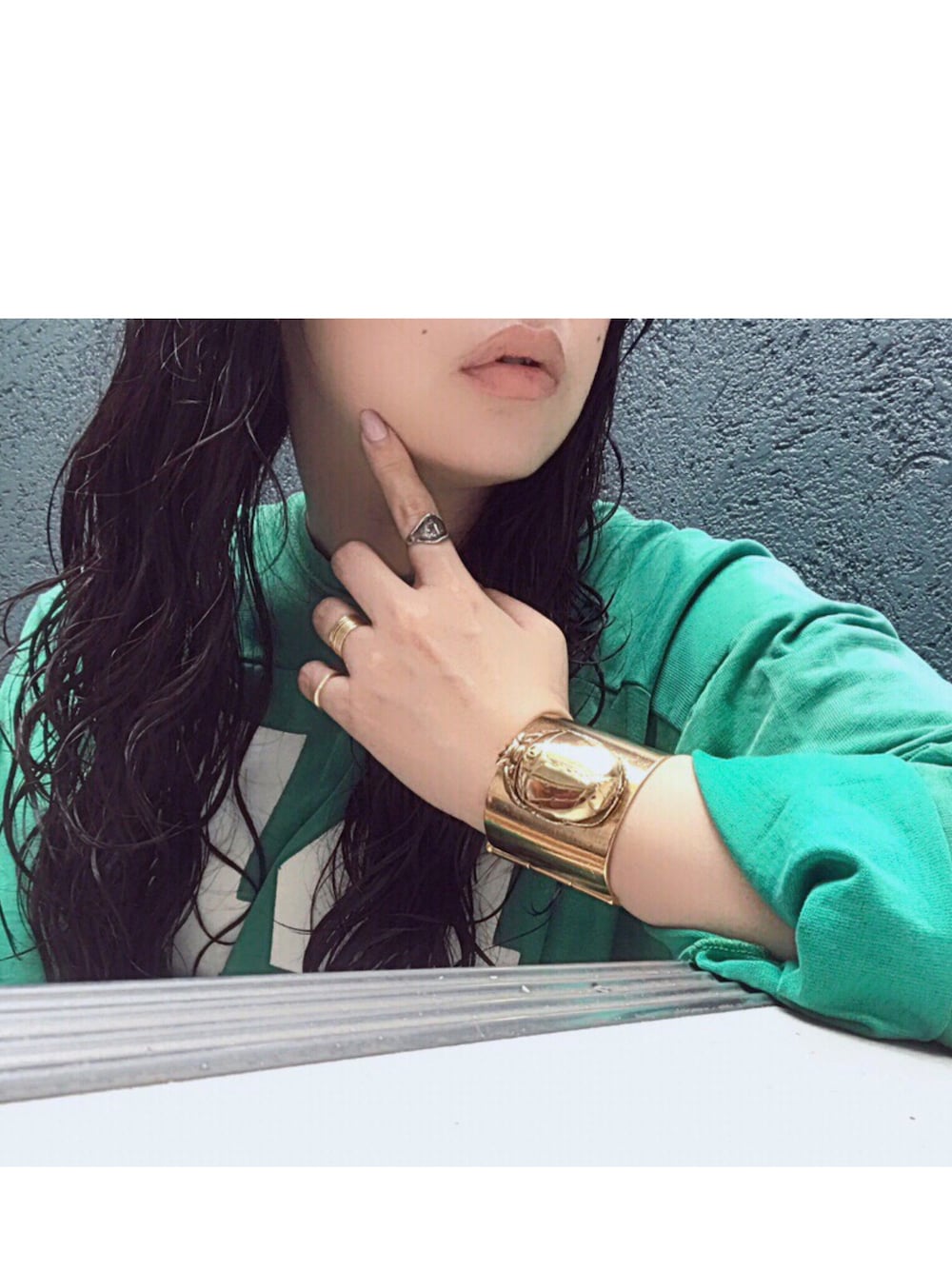 【透明感♪インパクトのあるコーデに】 CHANEL バングル CHANELのバングル/リストバンドを使った人気ファッション