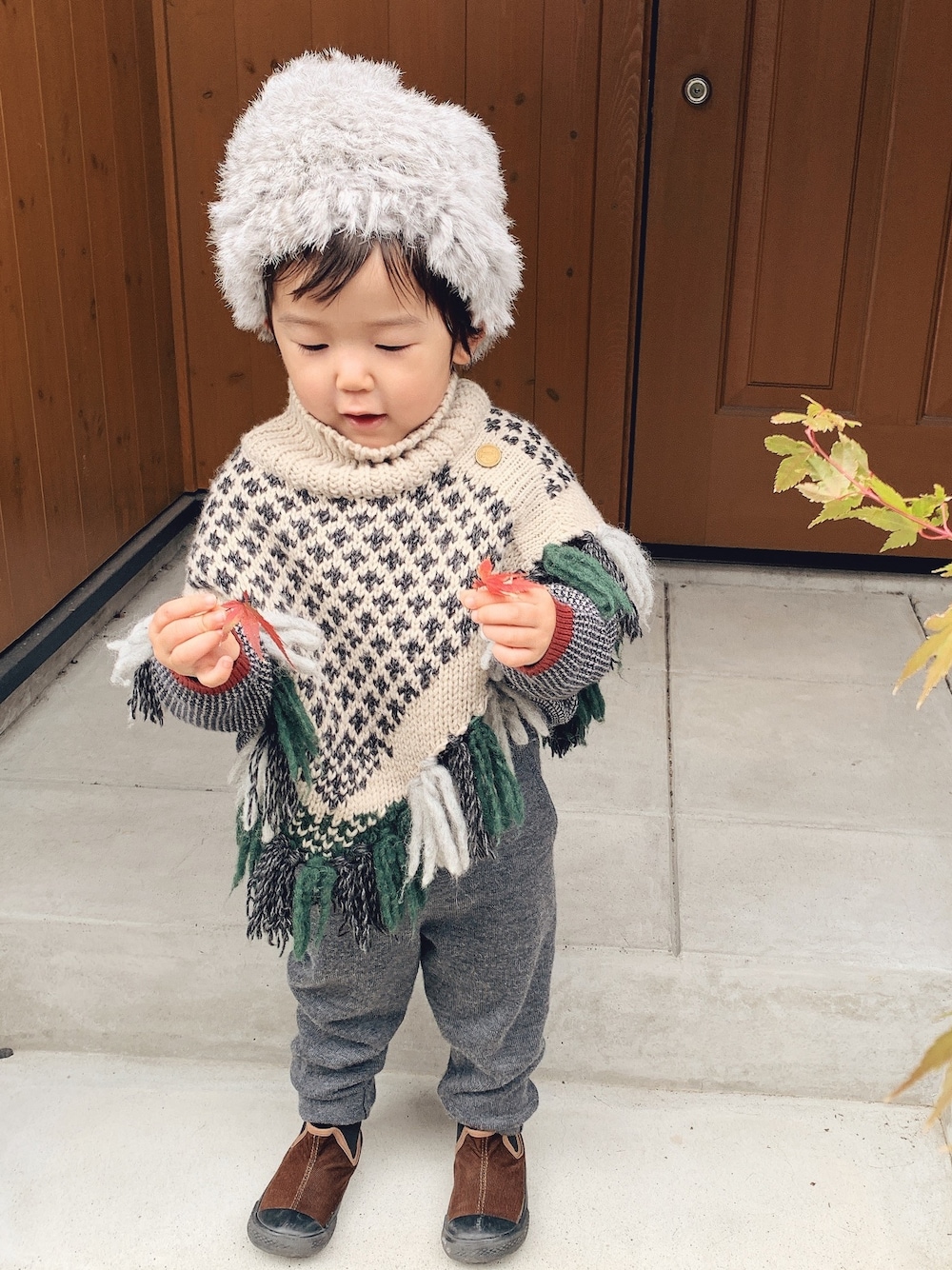 eLfinFolkのポンチョを使ったキッズ人気ファッション