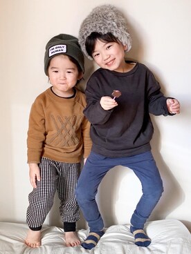 「こども ビームス（コドモビームス）のアイテム（スウェット）」を使った、りく・みさき・母さん（キッズ・110cm）の冬コーディネート