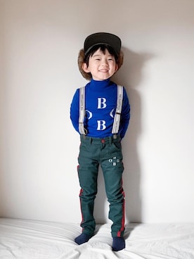 「こども ビームス（コドモビームス）のアイテム（パンツ）」を使った、りく・みさき・母さん（キッズ・110cm）の冬コーディネート