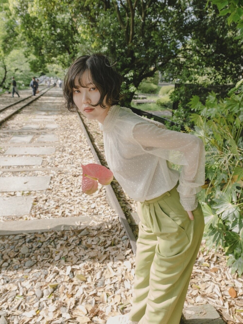 「これが私をアゲる服、初夏コーデ、パンツスタイル、レース、レースブラウス、オトナ女子、オトナカジュアル、CLANE」｜「Sister Janeの宮廷領蕾絲上衣（トップス、その他）」を使った、Chatonneさん（レディース・162cm）の春コーディネートの1枚目の写真