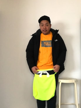 「DIGAWEL（ディガウェル）のアイテム（バッグ）」を使った、伊藤孝法さん（メンズ・165cm）の春コーディネート