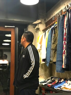 「OUTPUT（アウトプット）のアイテム（パンツ）」を使った、伊藤孝法さん（メンズ・165cm）の春コーディネート