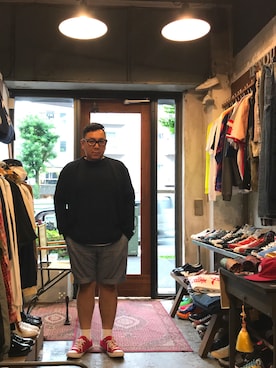 「OUTPUT（アウトプット）のアイテム（トップス）」を使った、伊藤孝法さん（メンズ・165cm）の夏コーディネート