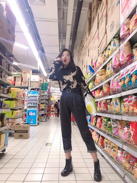 「仙鹤衬衣のアイテム（シャツ/ブラウス、ブラック系）」を使った、李十柒CatLazyさん（レディース・172cm）の秋コーディネート