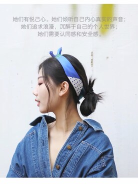 「心悦のアイテム（ヘアバンド、ブルー系）」を使った、李十柒CatLazyさん（レディース・172cm）の秋コーディネート
