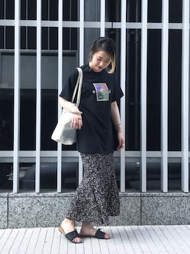 「SURROUND（サラウンド）のアイテム」を使った、saori shikiさん（レディース・158cm）の夏コーディネート