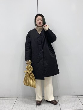 「プリーツバッグ」｜「アイテム（ダウンジャケット/コート）」を使った、saori shikiさん（レディース・158cm）の冬コーディネート