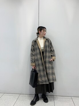 「レザースカート」｜「アイテム（ステンカラーコート）」を使った、saori shikiさん（レディース・158cm）の秋コーディネート