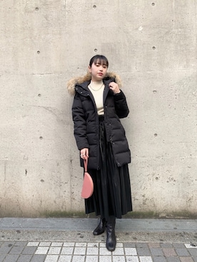 「レザースカート」｜「アイテム（財布/小物）」を使った、saori shikiさん（レディース・158cm）の冬コーディネート