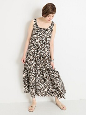 「アイテム（ビーチサンダル）」を使った、Reimiさん（レディース・170cm）の春コーディネート