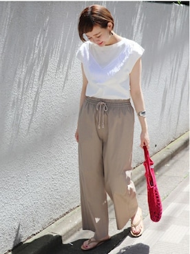 「アイテム（トートバッグ、レッド系）」を使った、Reimiさん（レディース・170cm）の春コーディネート