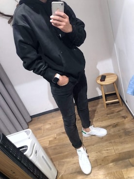 「Guess（ゲス）のアイテム（パーカー）」を使った、りょうさん（メンズ・178cm）の秋コーディネート
