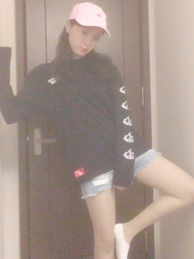 「SUPRA（スープラ）のアイテム（帽子）」を使った、リリリさん（レディース・161cm）の秋コーディネート