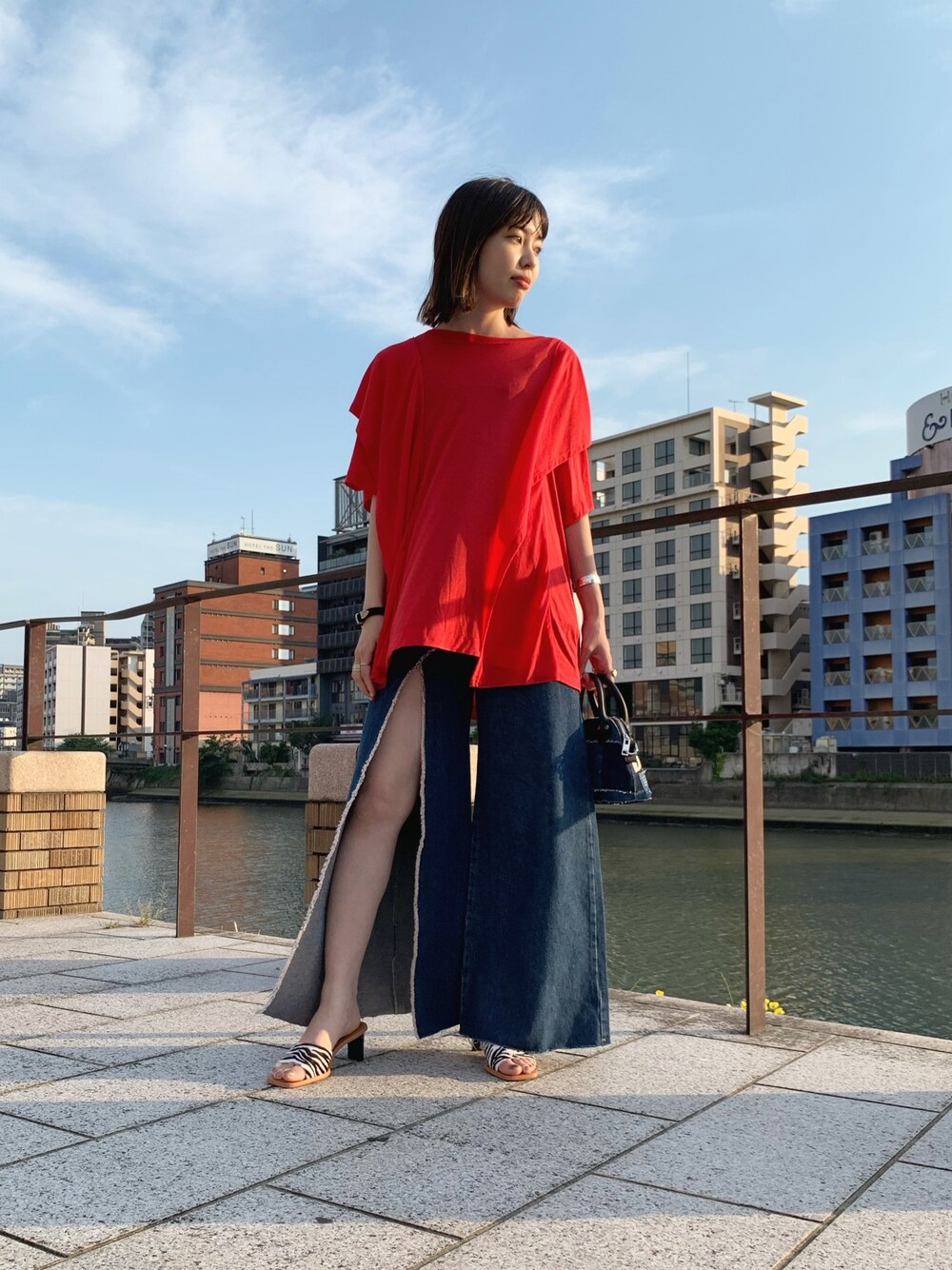 DIESEL スリットデニムパンツ　状態綺麗です DIESEL ディーゼル ジーンズ デニム パンツ レディース カット