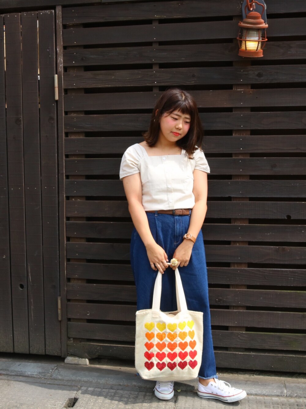 「江の島、古着」｜「no brandのアイテム（シャツ/ブラウス、ベージュ系）」を使った、ぼーさん（レディース・150cm）の秋コーディネートの1枚目の写真