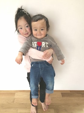 「きょうだい」｜「アイテム（スウェット）」を使った、tomotomoさん（キッズ・110cm）の春コーディネート