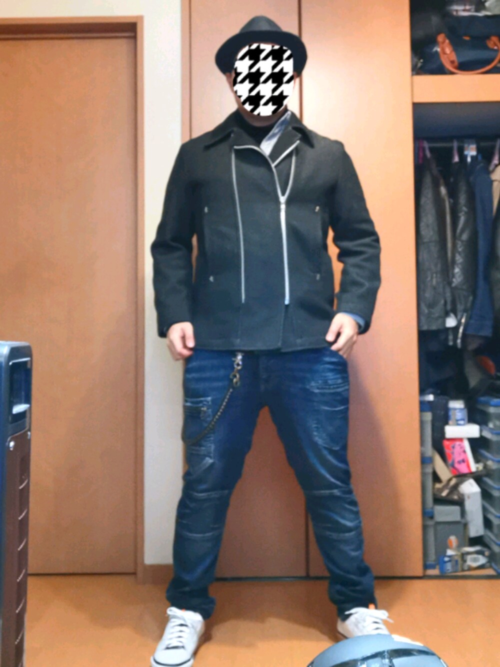 「ライダース、コーデュロイ」｜「COMME CA ISMのアイテム（ピーコート、ブラック系）」を使った、xeroxeroさん（メンズ・173cm）の冬コーディネートの1枚目の写真