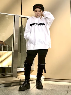 「KaneZ（ケインズ）のアイテム（ハンチング/ベレー帽）」を使った、YU-KA OZAWAさん（レディース・153cm）の秋コーディネート