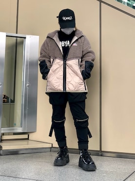 「KaneZ（ケインズ）のアイテム（キャップ）」を使った、YU-KA OZAWAさん（レディース・153cm）の秋コーディネート