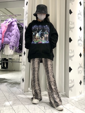 「DOMINANT（ドミナント）のアイテム」を使った、YU-KA OZAWAさん（レディース・153cm）の冬コーディネート