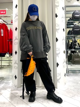 「KaneZ（ケインズ）のアイテム（キャップ）」を使った、YU-KA OZAWAさん（レディース・153cm）の冬コーディネート