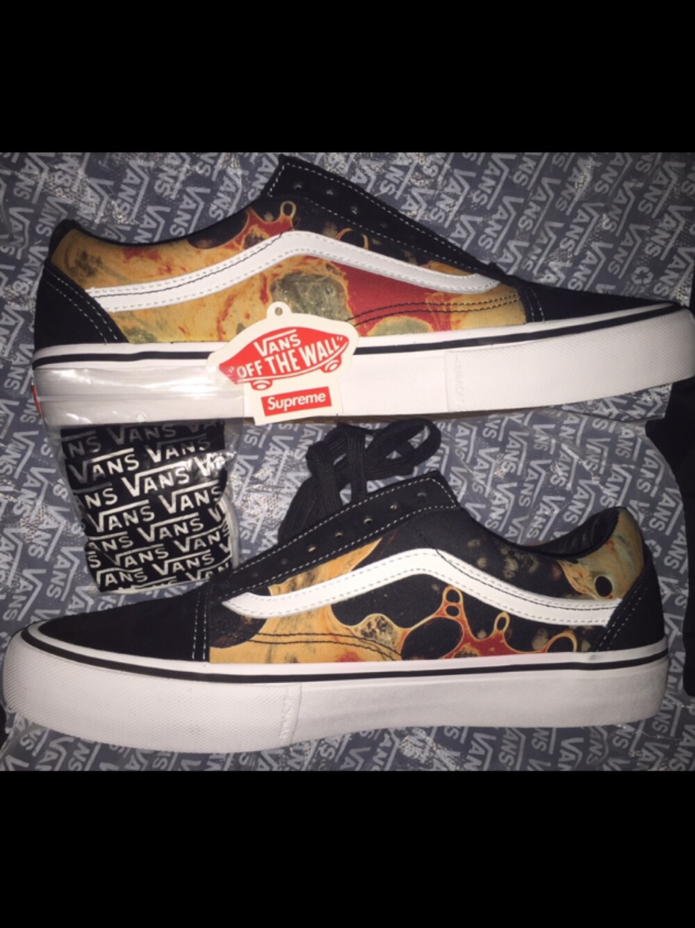 「Supreme ×VANS、supreme、VANS、oldskool、AndresSerrno」｜「Supreme のアイテム（スニーカー、ブラック系）」を使った、y u k iさん（メンズ・173cm）の秋コーディネートの1枚目の写真