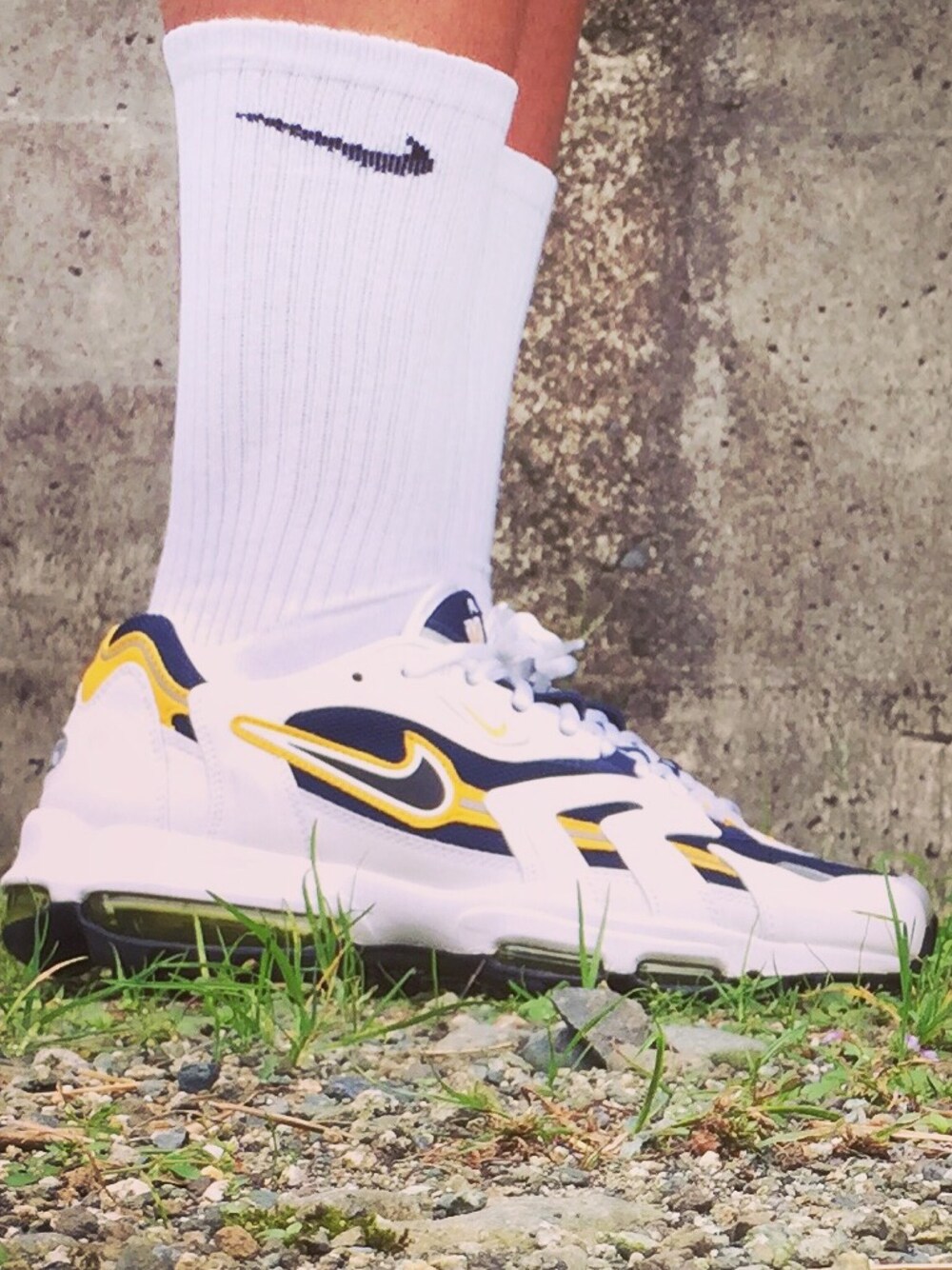 「airmax96、NIKE、airmax」｜「NIKEのアイテム（スニーカー、ホワイト系）」を使った、y u k iさん（メンズ・173cm）の秋コーディネートの1枚目の写真