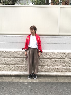 「東洋エンタープライズ（トーヨーエンタープライズ）のアイテム（ブルゾン）」を使った、canae ueharaさん（レディース・162cm）の秋コーディネート