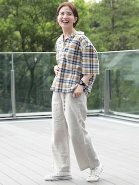 「アイテム（アナログ腕時計、ブラック系）」を使った、canae ueharaさん（レディース・162cm）の夏コーディネート