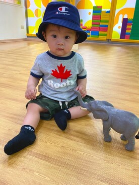 「roots（ルーツ）のアイテム」を使った、BigMac麥麥さん（キッズ・70cm）の春コーディネート