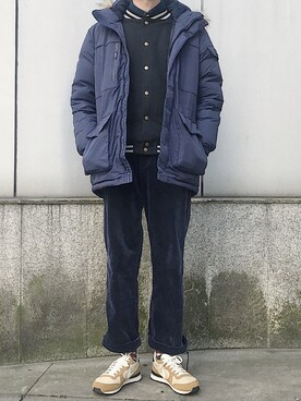 「Champion（チャンピオン）のアイテム（マウンテンパーカー）」を使った、假的俞文乐さん（メンズ・176cm）の冬コーディネート