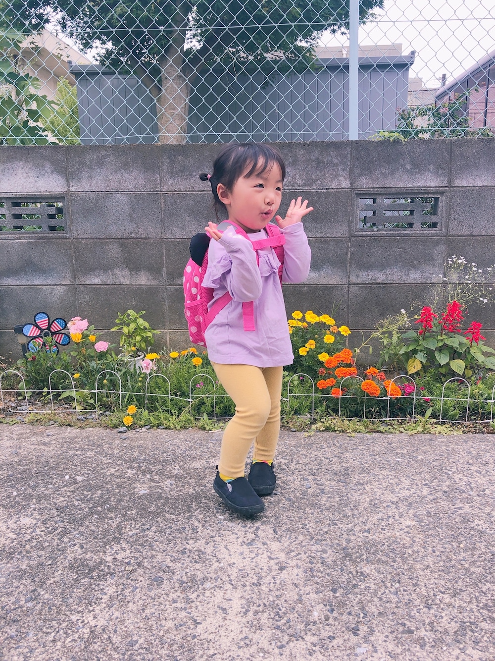 「キッズコーデ、GU、UNIQLO」｜「GUのGIRLSフリルT(長袖)（Tシャツ/カットソー、パープル系）」を使った、ya-tanさん（レディース・162cm）の夏コーディネートの1枚目の写真